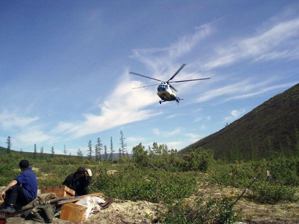 Спасатели эвакуировали 60 геологов и студентов, два месяца томившихся в якутской тайге