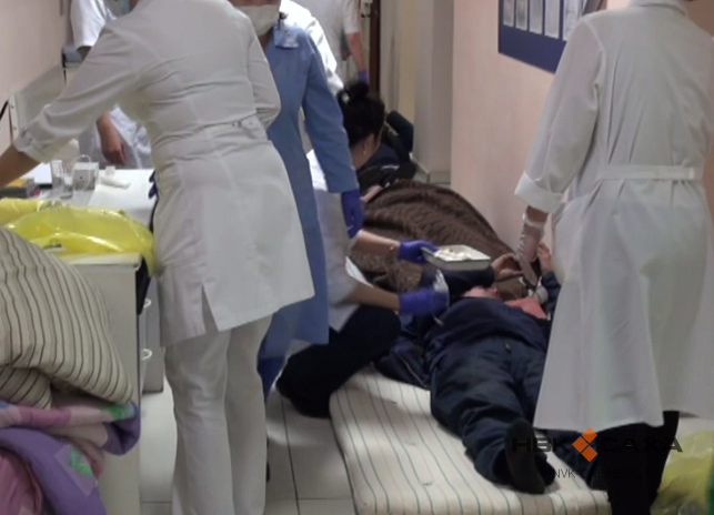 В якутской больнице не хватает мест для пострадавших при крушении Ил-18 (+видео)