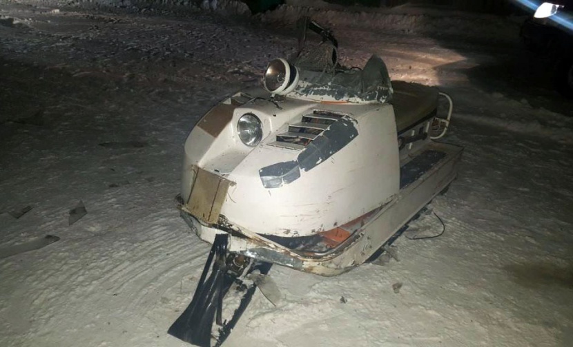 В Якутии в результате столкновения снегохода с трактором погиб водитель