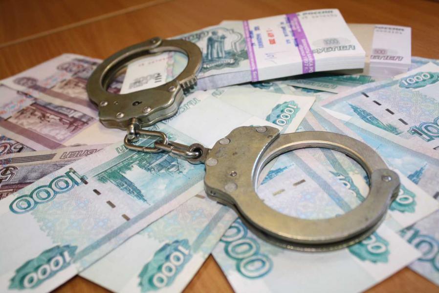 В Якутии арестован экс-сотрудник управления автомобильных дорог, обвиняемый в получении крупной взятки
