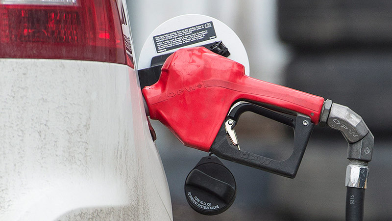 Росстат сообщил о повышении цен на бензин в РФ