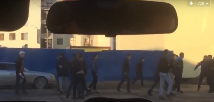 В Якутске охранники торгового центра разняли массовую драку (+видео)