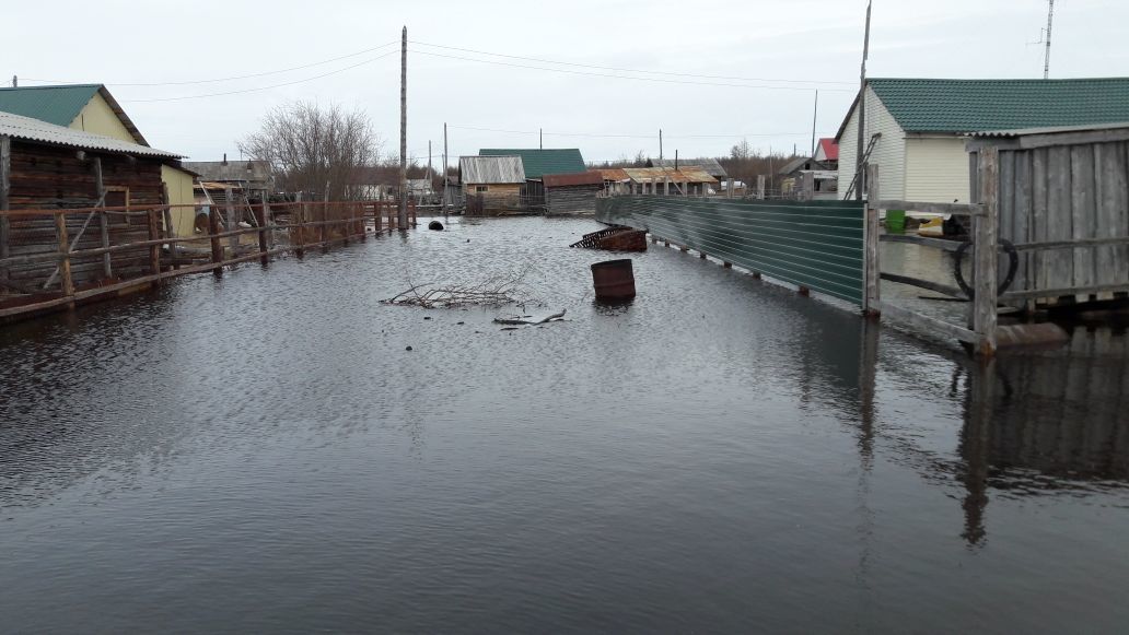 В Якутии затопило дворы в селе Сыаганнах Абыйского улуса