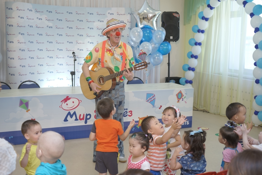 ВТБ оказал благотворительную помощь дому ребенка в Якутске