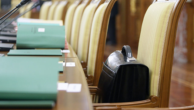 Замминистры образования и экономики Якутии покидают кресла