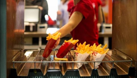 Открытие ресторана KFC перенесено из-за срыва поставки оборудования