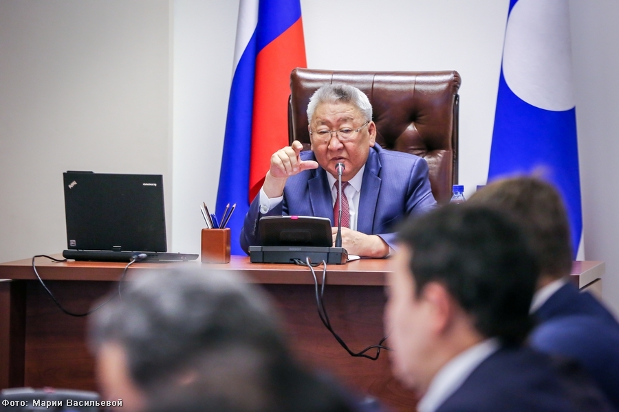Егор Борисов провёл расширенное планёрное совещание с правительством республики