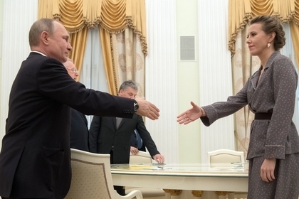 Собчак попросила Путина помиловать 16 человек