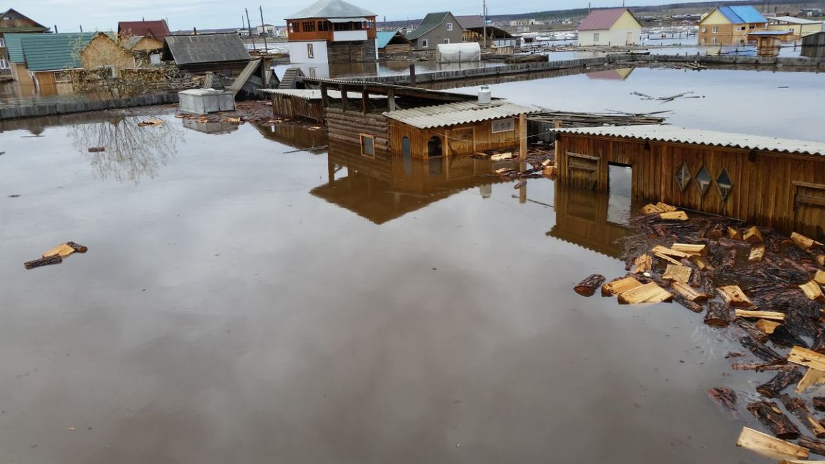 Пострадавшие от паводка в Якутии могут рассчитывать на 135 тысяч рублей при полной утрате имущества