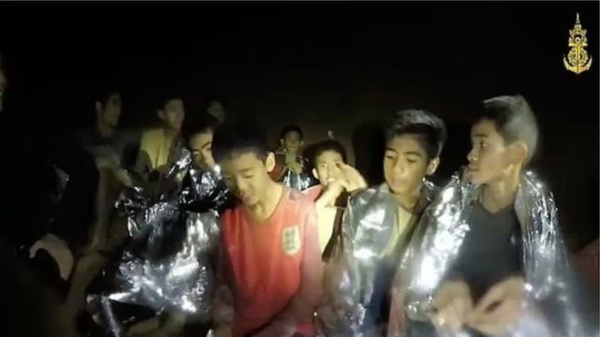 В Таиланде проходит операция по спасению детей из пещеры