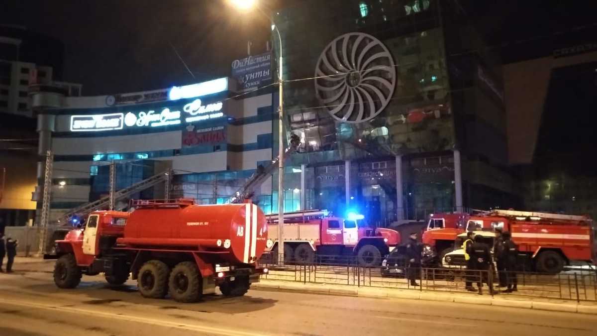 Руководство "СахаЭкспоЦентра" прокомментировало последствия пожара в торгово-выставочном центре