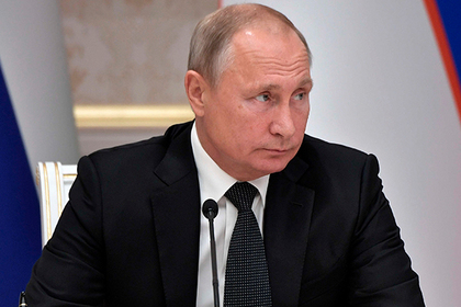 Путин поручил усилить контроль за оборотом оружия после бойни в Керчи