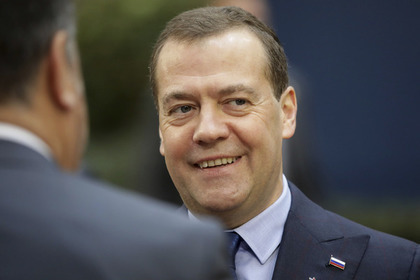 Медведев заявил о задаче изменить структуру товарооборота России