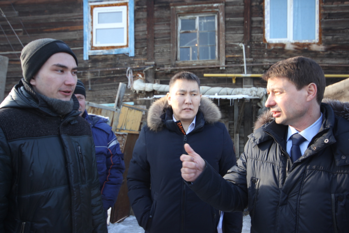 Власти Якутска продолжают установку и проверку пожарной сигнализации в деревянном жилом фонде