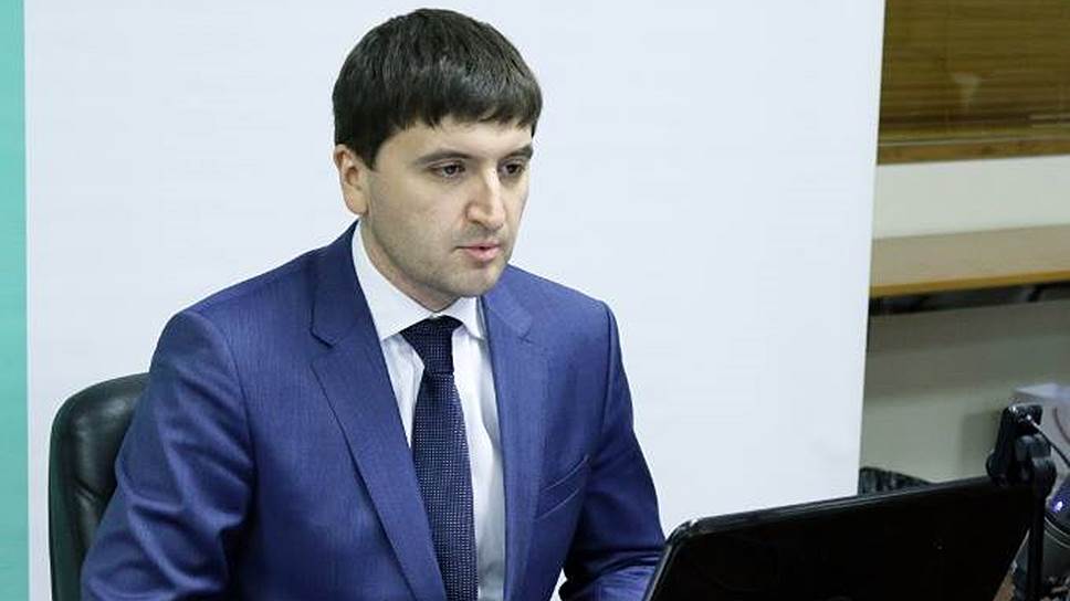 СМИ: Дворкович, «выманивший» Абызова для ФСБ, покинул Россию