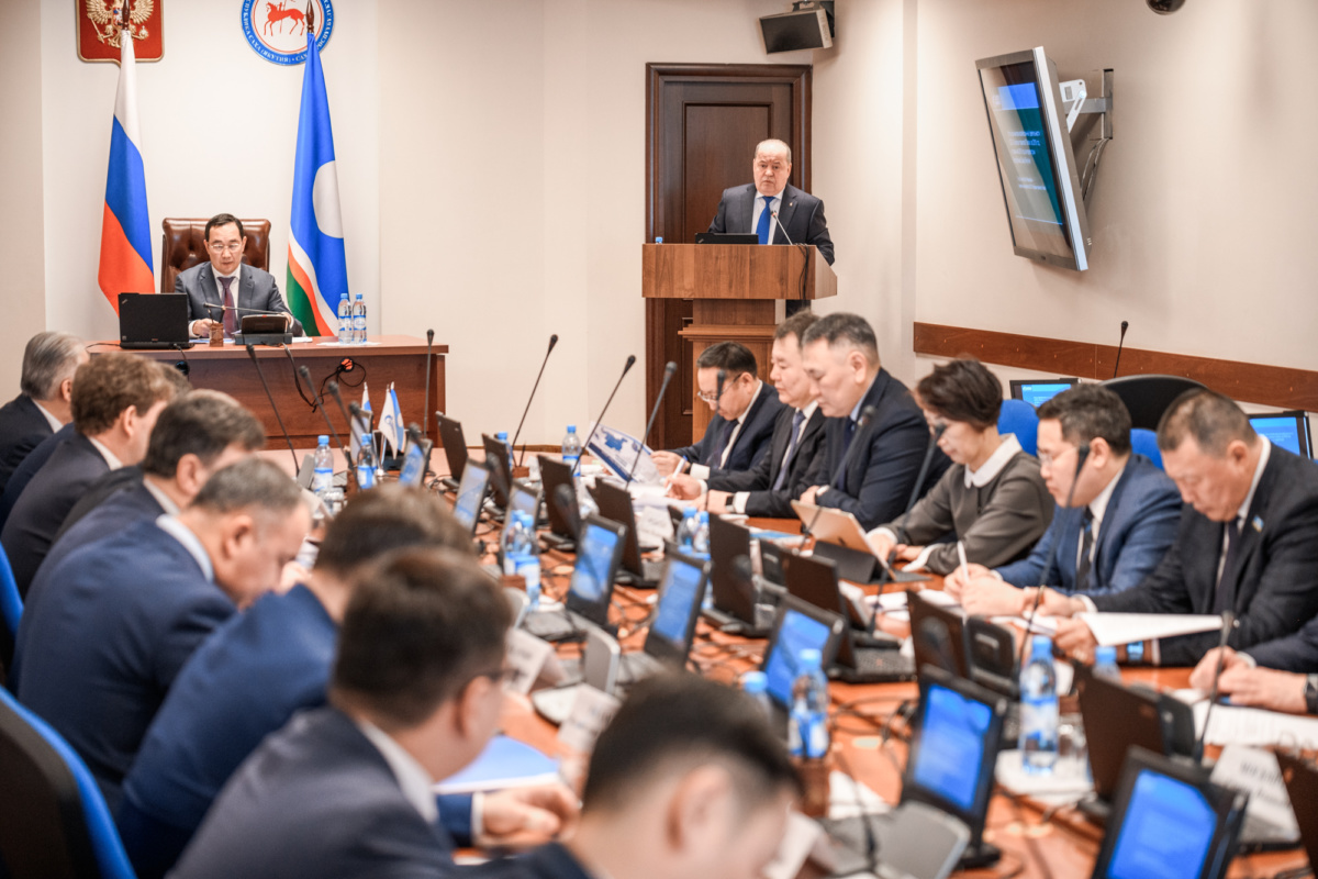 Глава Якутии провел совещание с руководством компании «Газпром трансгаз Томск»