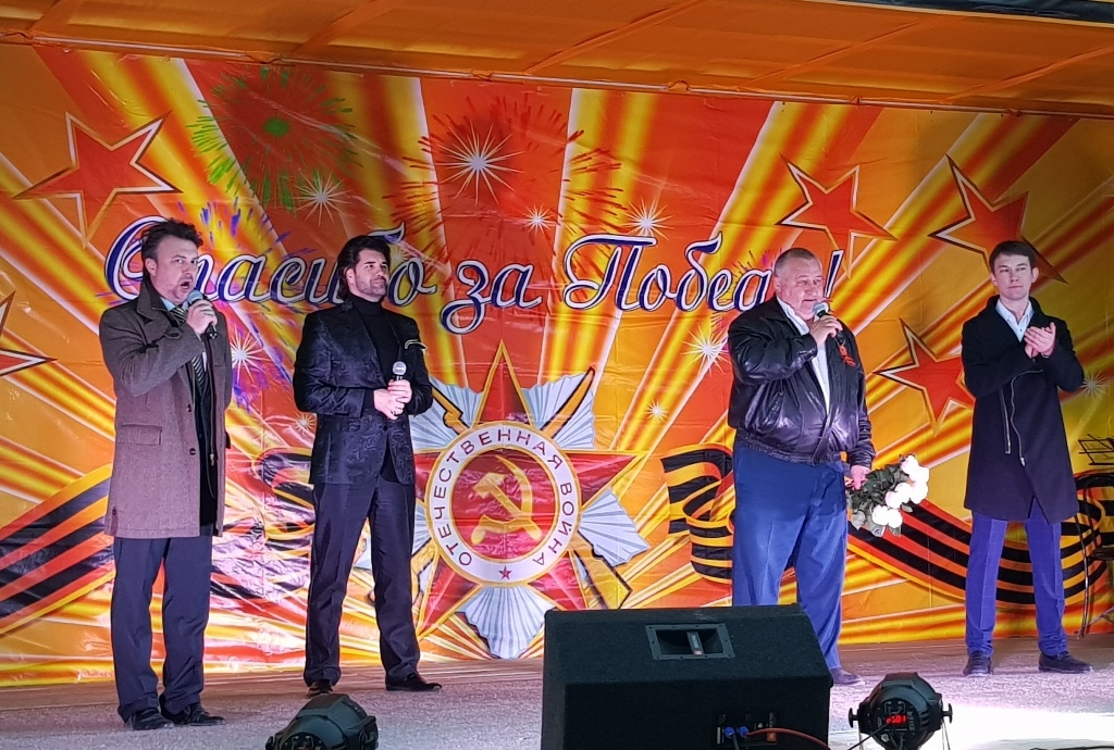 Компания «Железные дороги Якутии» подарила алданцам  праздничные концерты «Победный май»