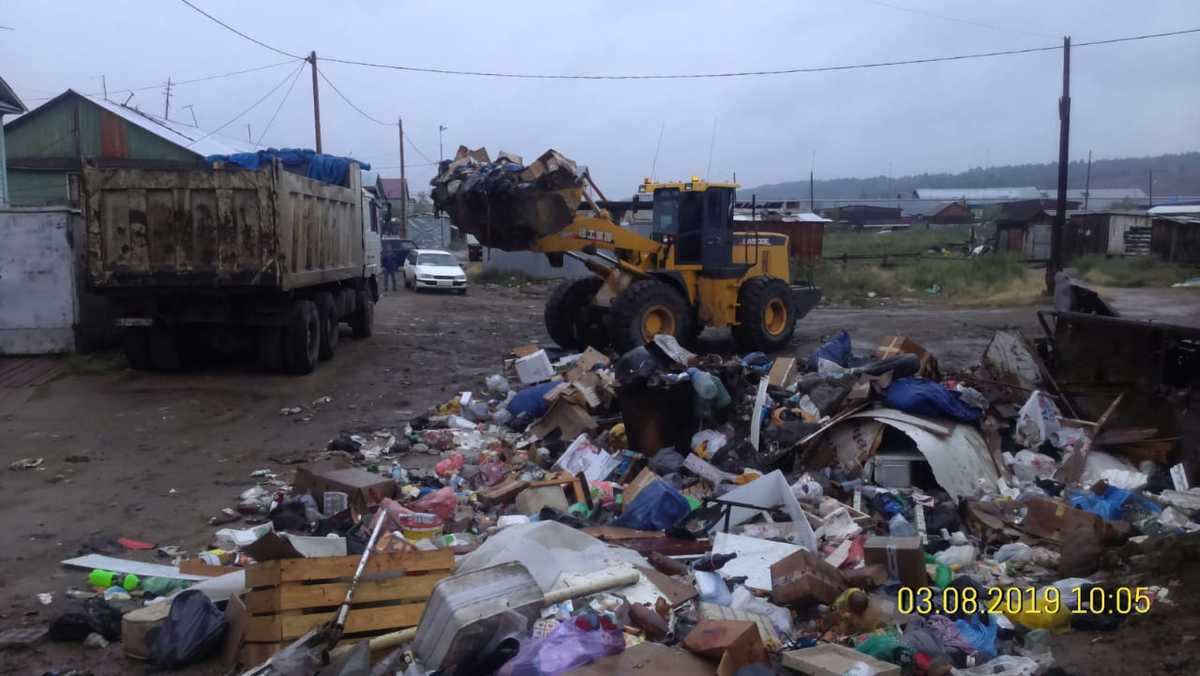 На Кирзаводе убрали мусор и помойки (видео)