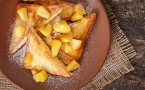 Гренки на завтрак: рецепт с карамельными яблоками — вкусный и простой десерт