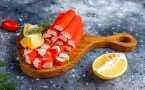 Закуска с крабовыми палочками: самый вкусный рецепт — проще и интереснее не бывало