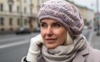 Минус 10 лет за секунду: стилист назвал 4 правила выбора лёгкой шапки на осень-2026 для женщин 50+