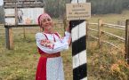Якутянка показала, как варить сироп из шиповника