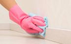 3 капли на губку — и плинтусы как новые: простой способ для ленивых