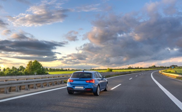 Ловушка для водителей: когда уступить дорогу — разбираем вопрос из экзамена ПДД