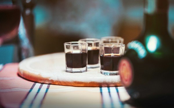 Тайна «Бородинской»: идеальный рецепт легендарной настойки — всего 1 секрет обеспечит вам отсутствие мутного осадка