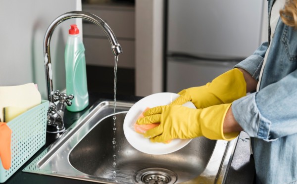 Аж слышно, как чисто: лайфхак из СССР, с которым ваша посуда засияет — обалденное изобретение из 2 ингредиентов, они стоят копейки