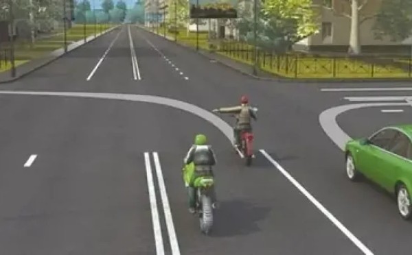 Автомобилист против мотоциклиста: кто нарушил ПДД — вероятность ошибки 80%