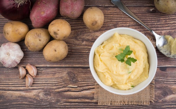 Спецоперация по спасению картошки: если ваше пюре постоянно превращается в клей для обоев, не грустите — есть 3 лайфхака, способный исправить ситуацию