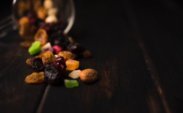 Всему вас учить надо: вот, как правильно замачивать и мыть сухофрукты — спорим, вы даже не знали, что это в принципе нужно делать