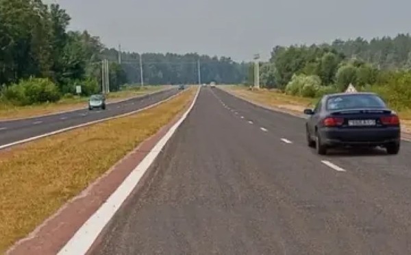 Учебная езда на автомагистрали: иногда ПДД проще, чем кажется — не ищите запретов там, где их нет, только 5% водителей смогли ответить правильно.