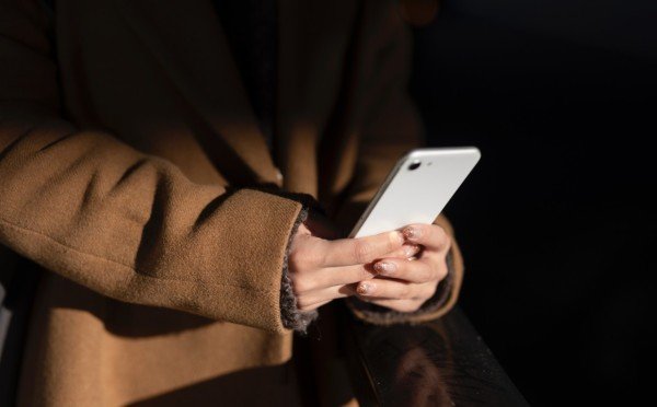 Старые против молодых: чем опасны устаревшие модели смартфонов — вы будете поражены, узнав об этом...