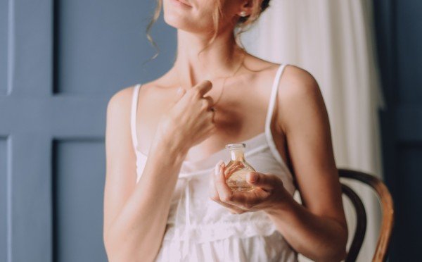 Ах, этот шлейф: вы будете пахнуть чарующе и маняще — если научитесь правильно наносить парфюм