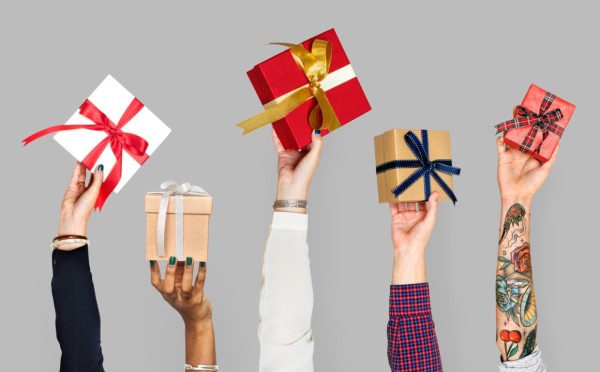 Никогда не дарите это — подобные презенты лишают вас энергии и счастья, лучше подумайте над подарком на Новый год еще немножко