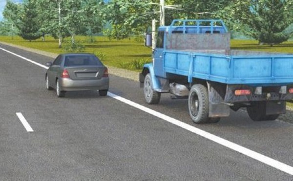 Нашли где встать: кто из них сделал это хуже — ловушка из билета ПДД сработала для 95% уверенных водителей