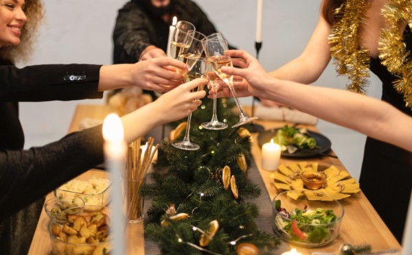 Еще один повод собраться за одним столом — славянский праздник, который отмечают накануне старого Нового года