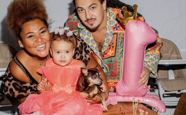 Долгожданное чудо — певица Корнелия Манго наслаждается материнством, ее малышке уже 1 год