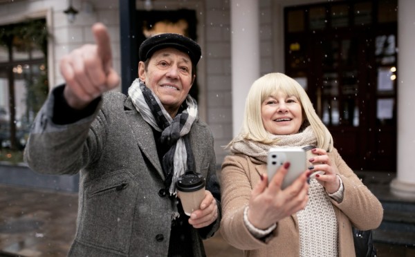 Пенсионеры бегут из Германии в Калининграде: 6 причин вернуться в Россию