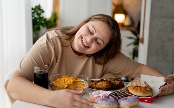 У вас копится холестерин: самое опасное время суток — организм копит его «впрок»