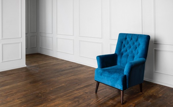 Жить в корыте: как правильно выбирать плинтус, к дверям или к полу — дизайнер раскрыла секрет раз и навсегда