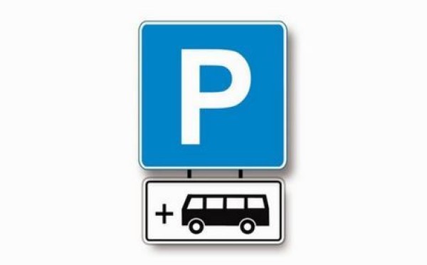 Знак знакомый, смысл нет: билет про парковку и маршрутный транспорт — 83% на экзамене по ПДД отвечают по инерции и теряют балл