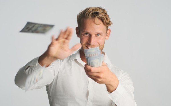 Щедрость, богатство и доброта: умейте делиться, и все вернется вам вдвойне — гороскоп для 1 знака Зодиака