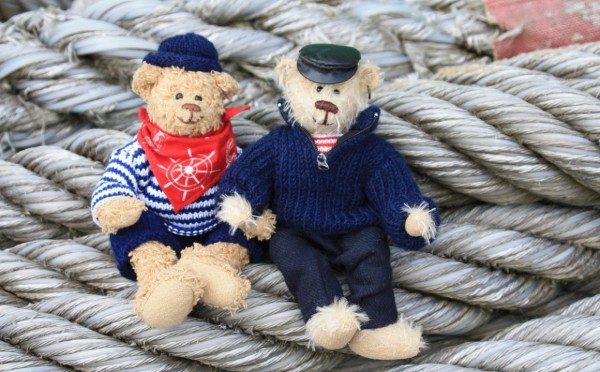 Как английское «Yes, sir!» стало русским «Есть!»: короткая 300-летняя история одной команды — истоки ищем в английском языке