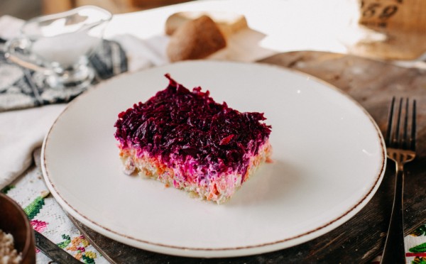 Какая «шуба» — такой и Новый год: пошаговое руководство спасёт ваш новогодний стол