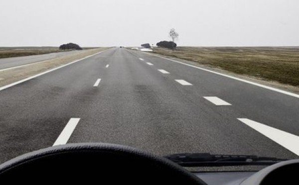 Погнали: максимальная скорость на автомагистрали — простое требование ПДД помнят на экзамене, но в 89 случаев из 100 игнорируют в жизни