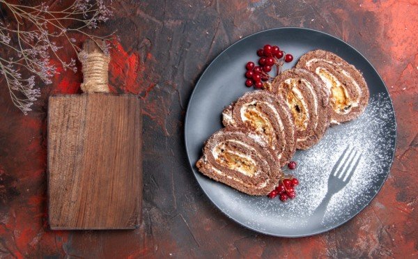 Закуска на праздничный стол: идеальный морковный рулет — рецепт на новый год 2026