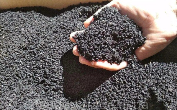 Крошка из резинки: практично, быстро, недорого — лучшее решение для дорожек на вашей даче